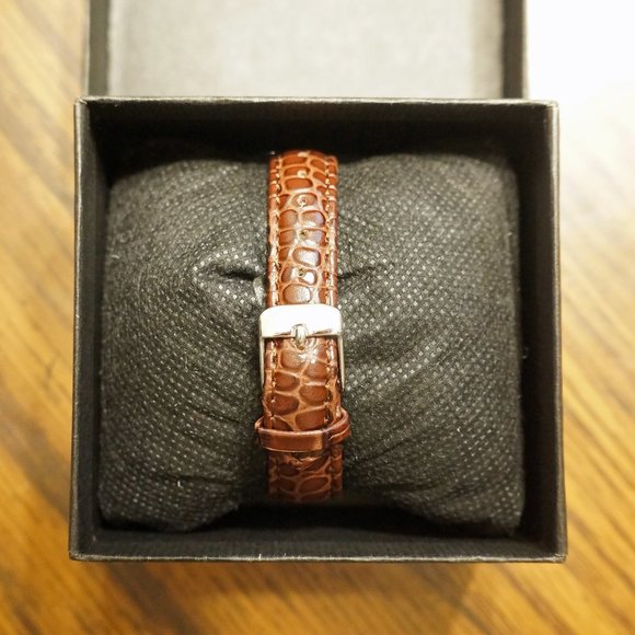 Ileway Womens Small Wrist Watch Brown Leather - Picture 3 of 5